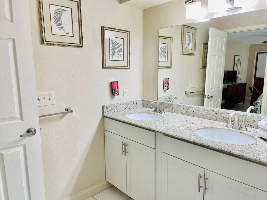 Heated Saltwater Pool Home Minutes To Beach Englewood Εξωτερικό φωτογραφία