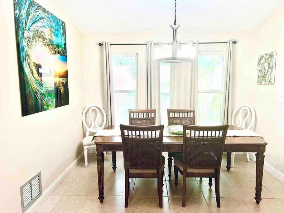 Heated Saltwater Pool Home Minutes To Beach Englewood Εξωτερικό φωτογραφία